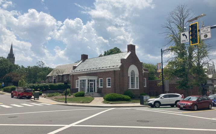 Pictures of Retail property located at 1 Chestnut St, Newton, MA 02465 for sales - image #1