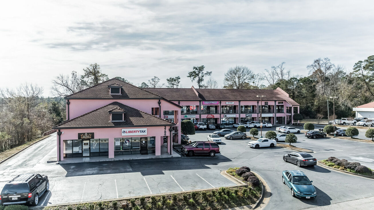 3706 Mercer University Dr, Macon, GA 31204