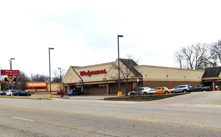 Pictures of Retail property located at 842 E Main St, Danville, IL 61832 for sales - image #1