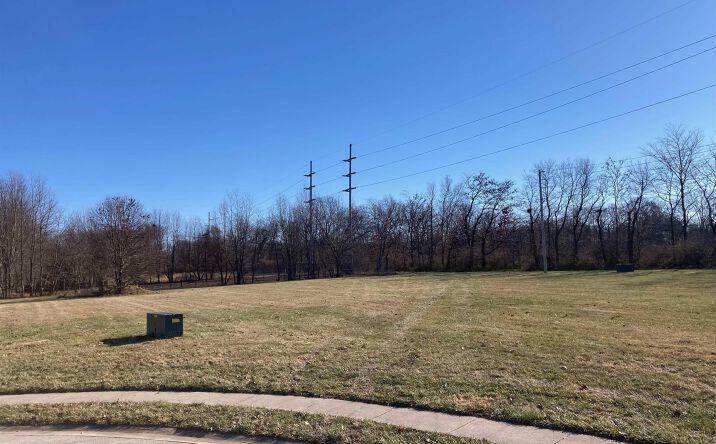 Pictures of Land property located at 5300 S 6th Street Frontage Road, Springfield, IL 62703 for sales - image #1