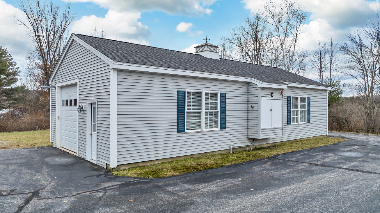20 Waterford Pl, Gilford, NH 03249