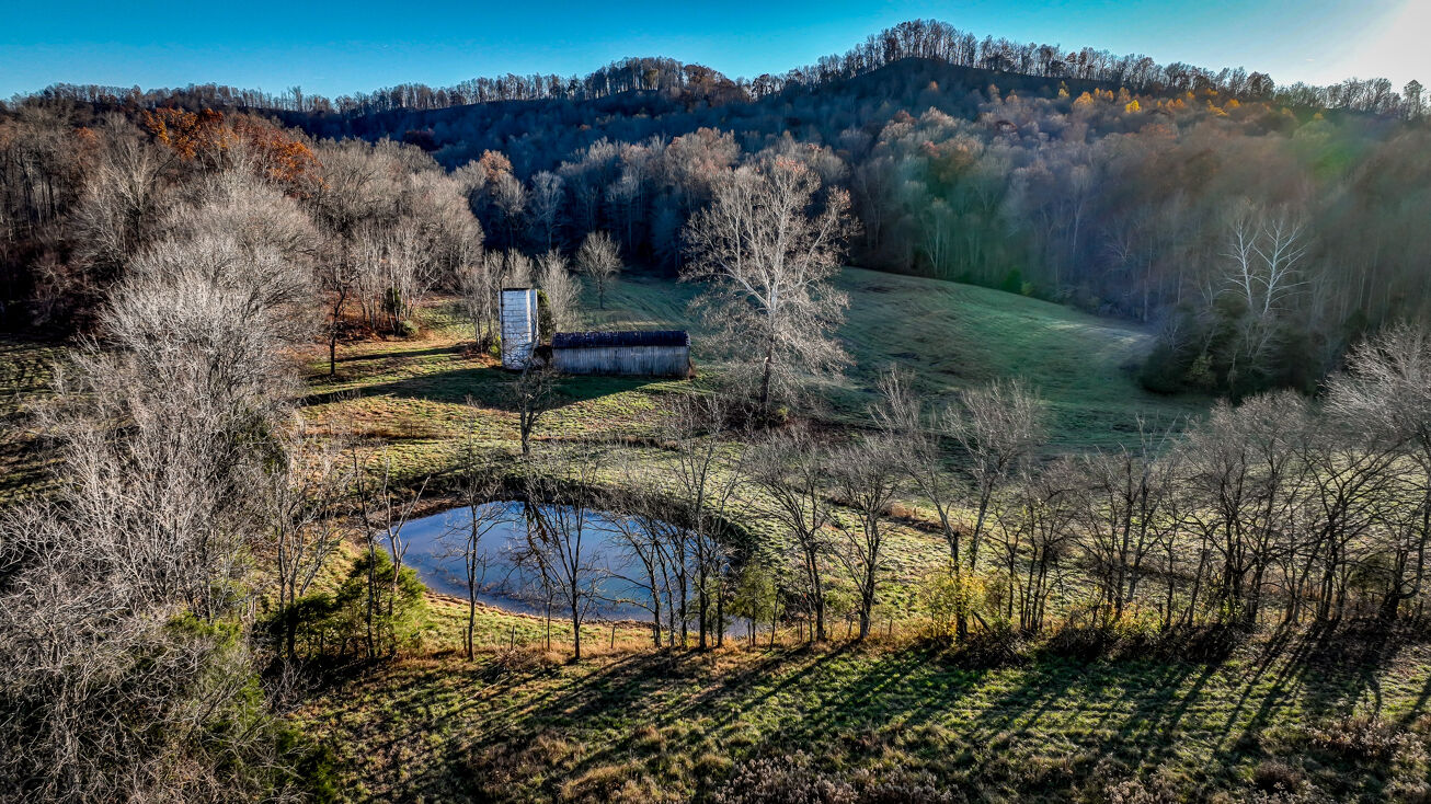 13950 Forkland Rd, Parksville, KY 40464