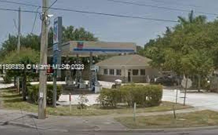 Pictures of Industrial, Retail property located at 755 4TH ST, Vero Beach, FL 32962 for sales - image #1