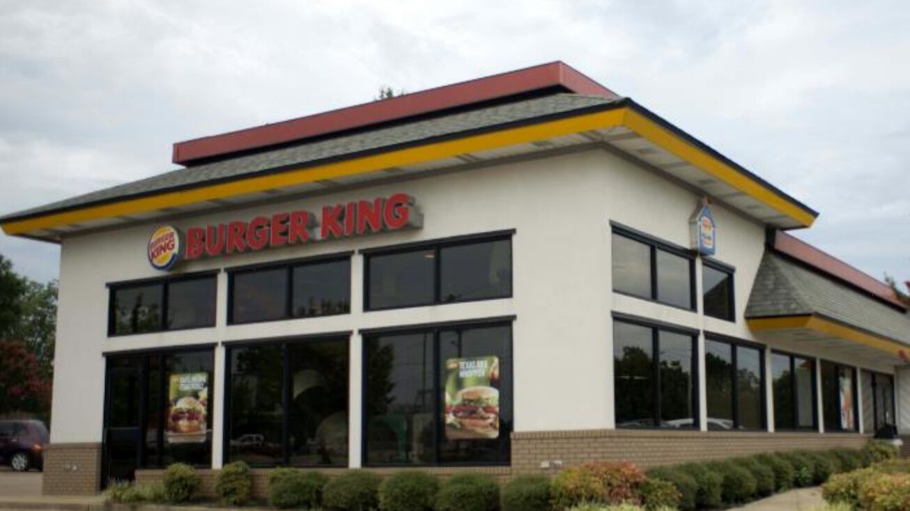 Pictures of Retail property located at 207 Highway 15 North, Pontotoc, MS 38863 for sales image 1