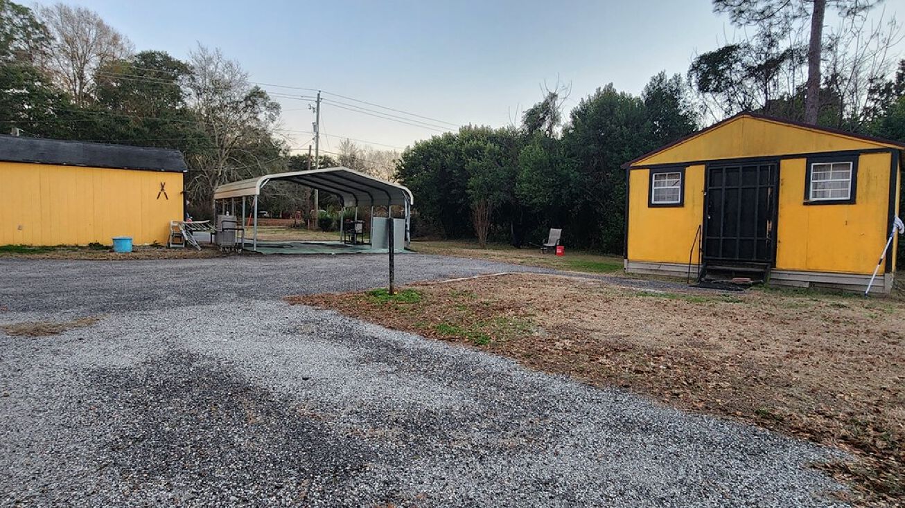 1694 Peach Orchard Rd, Sumter, SC 29154