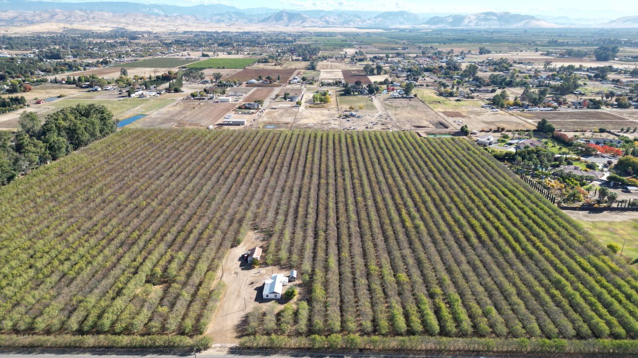 3352 N Indianola Ave, Sanger, CA 93657