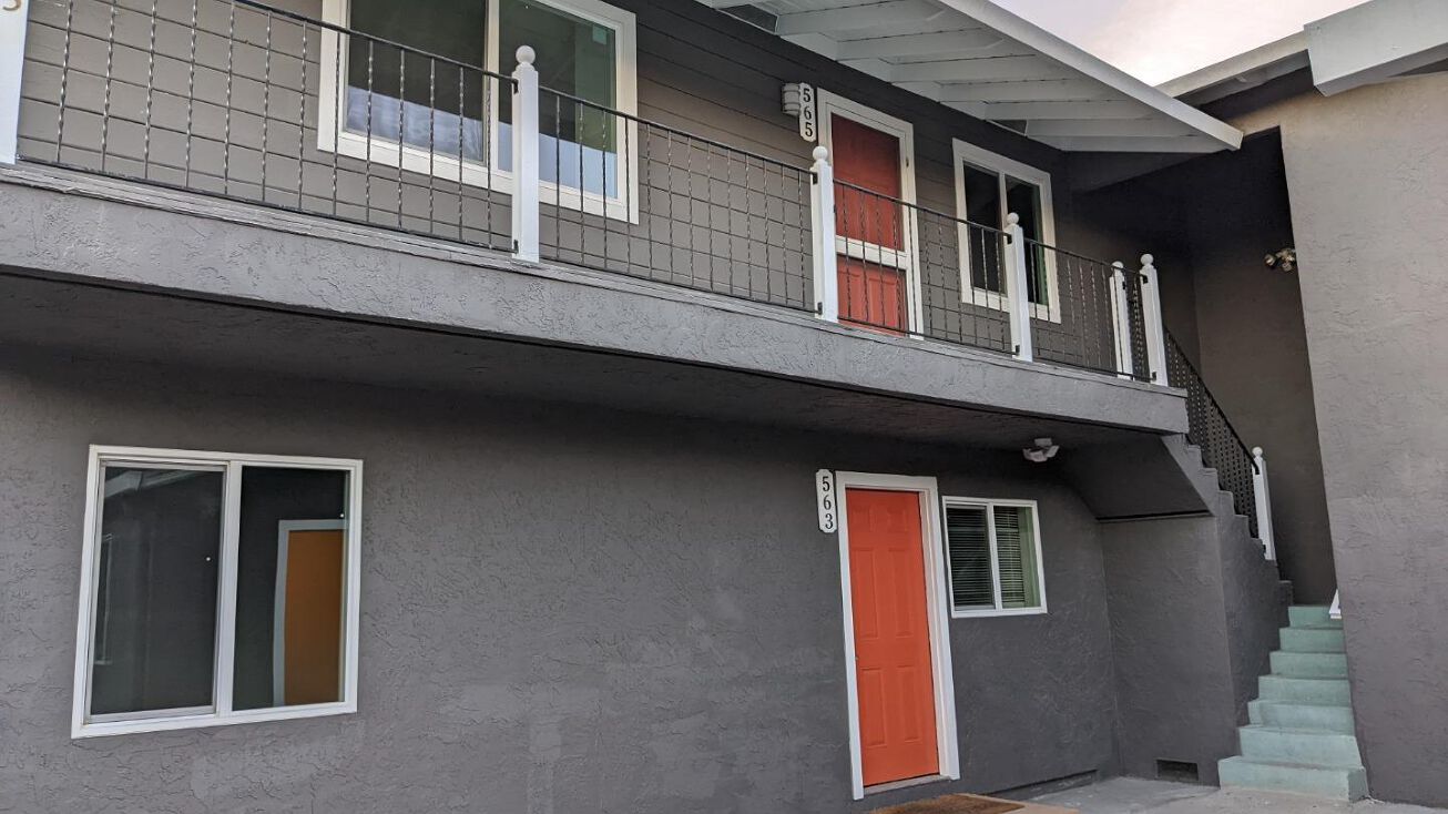 561 Fourth Ave, Redwood City, CA 94063