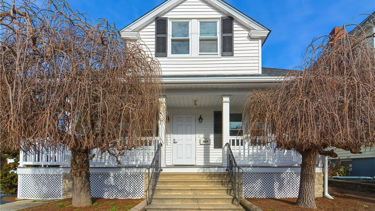 468 Warren Ave, East Providence, RI 02914