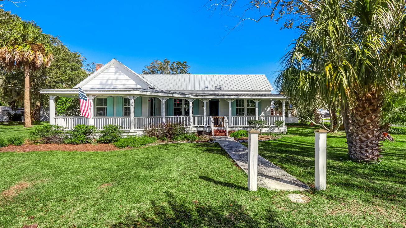 305 Conyers St E, St Marys, GA 31558