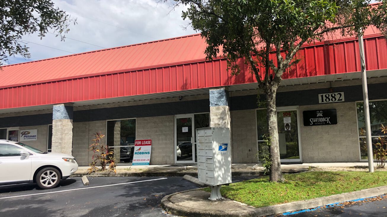 1882 Porter Lake Dr, Sarasota, FL 34240