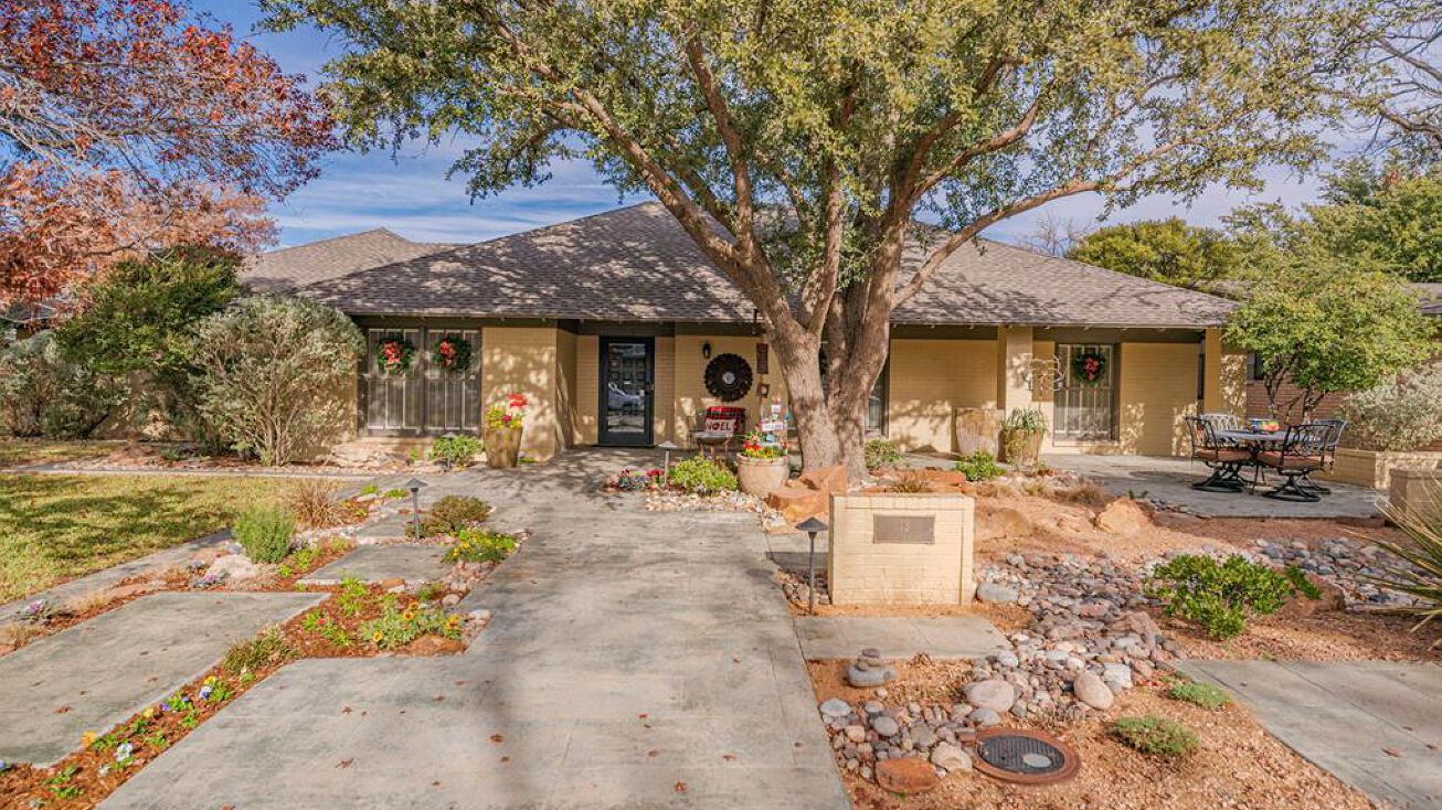 13 Auburn Ct, Midland, TX 79705