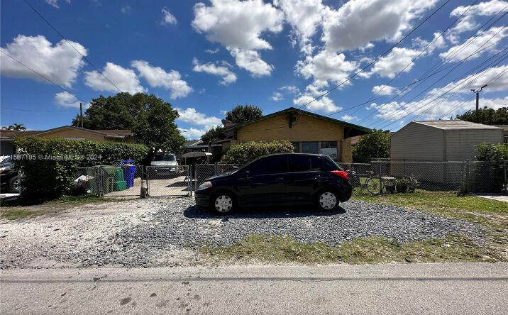 Pictures of Multifamily property located at 1842 NW 18th Ter, Miami, FL 33125 for sales - image #1