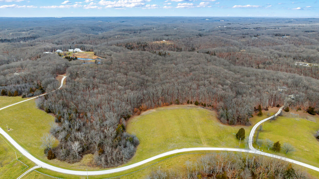 Wild Horse Farms Rd, Warrenton, MO 63383