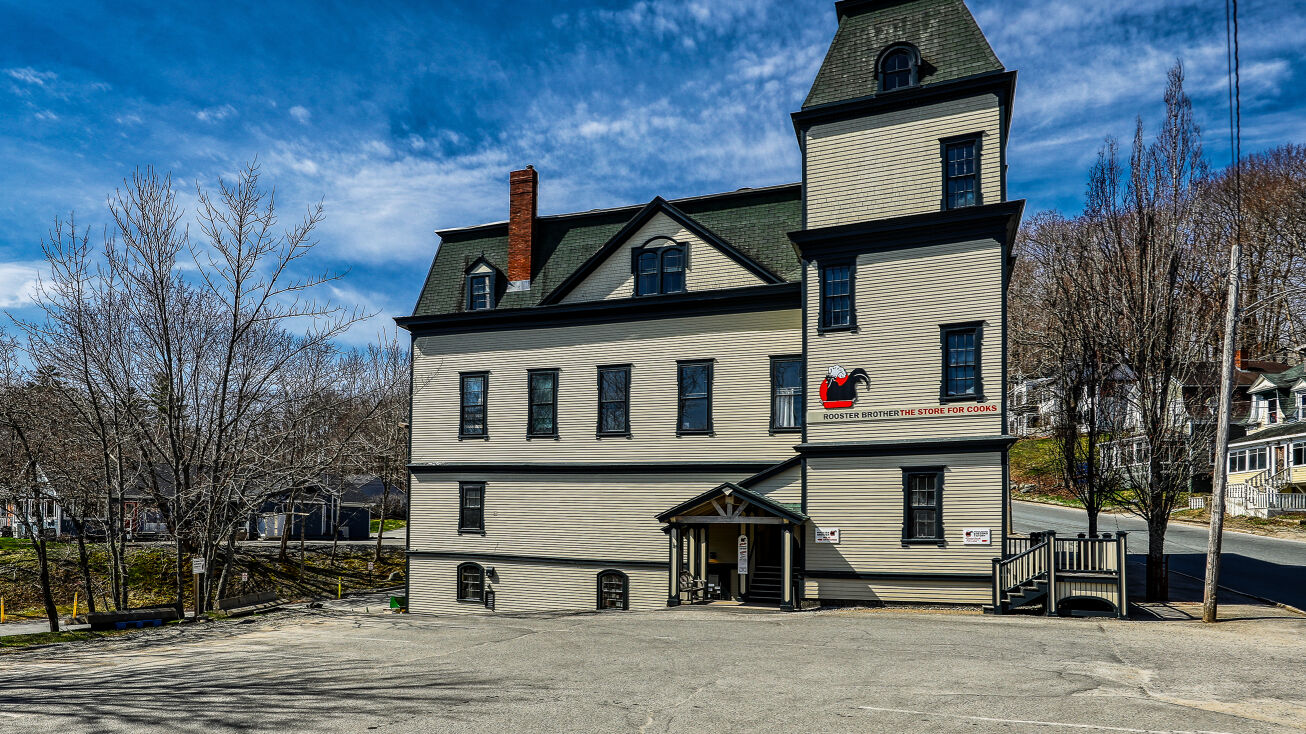 29 Main St, Ellsworth, ME 04605