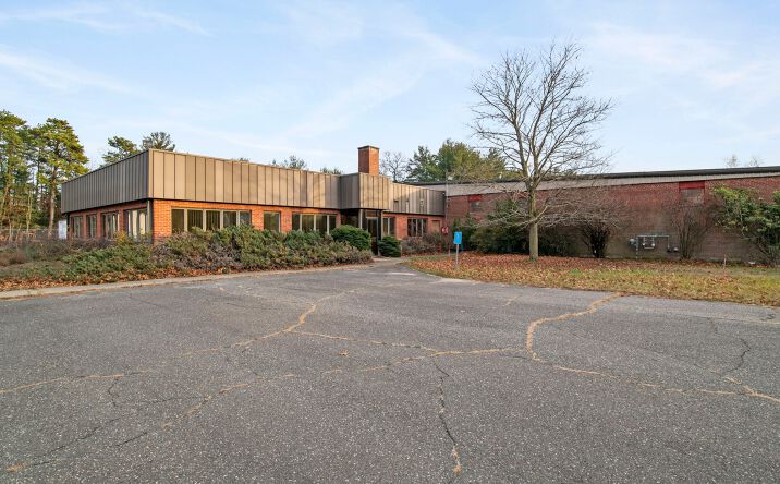 Pictures of Industrial property located at 135 Apremont Way, Westfield, MA 01085 for sales - image #1