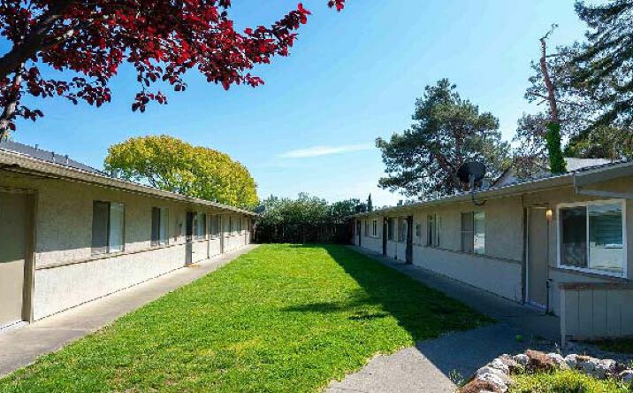 Pictures of Multifamily property located at 205-207 Alaska Ave, Fairfield, CA 94533 for sales - image #1