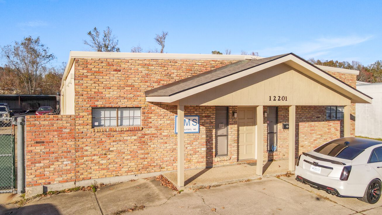 12201 S Choctaw Dr, Baton Rouge, LA 70815