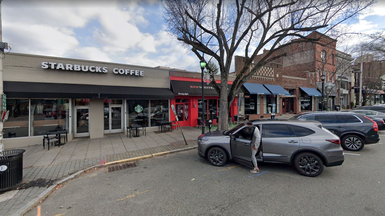 21 E Palisade Ave, Englewood, NJ 07631