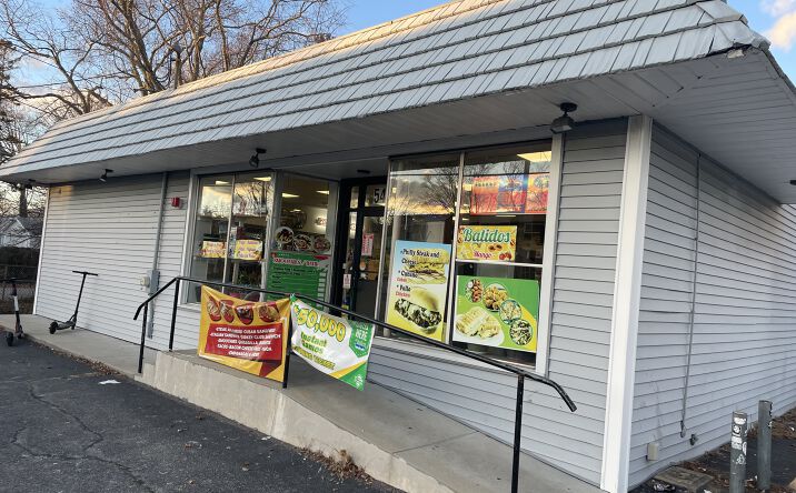 Pictures of Retail property located at 548 Willett Ave, East Providence, RI 02915 for sales - image #1