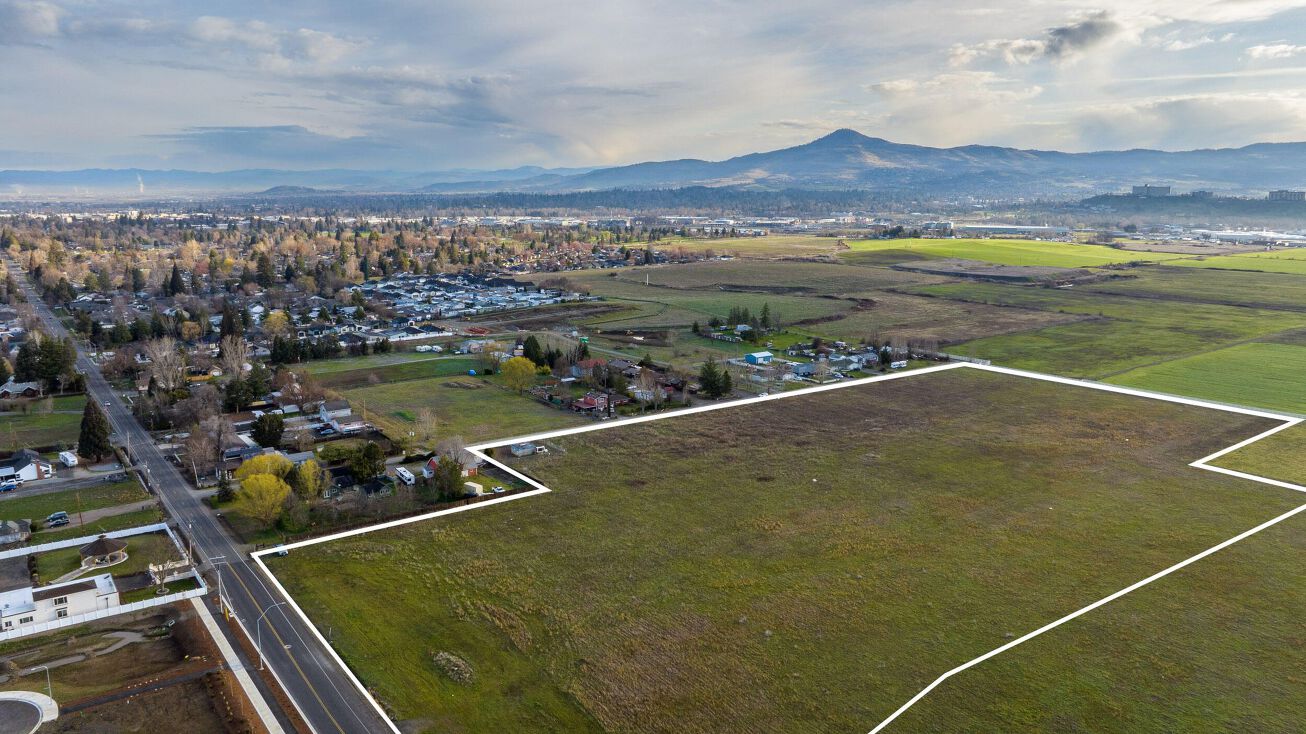 Kings Hwy, Medford, OR 97501