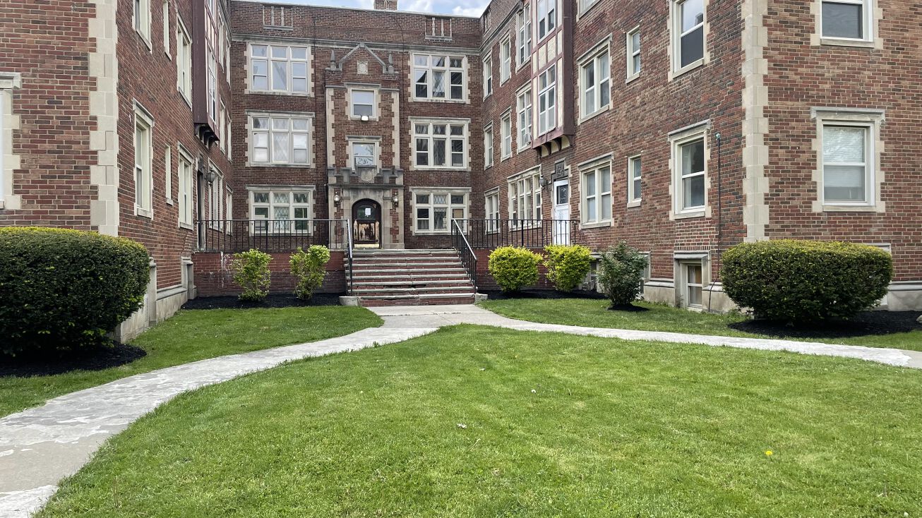 2840 S Moreland Blvd, Cleveland, OH 44120