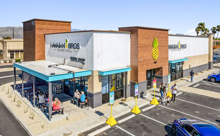 Pictures of Retail property located at 203 S Wilmot Rd, Tucson, AZ 85711 for comps - image #1