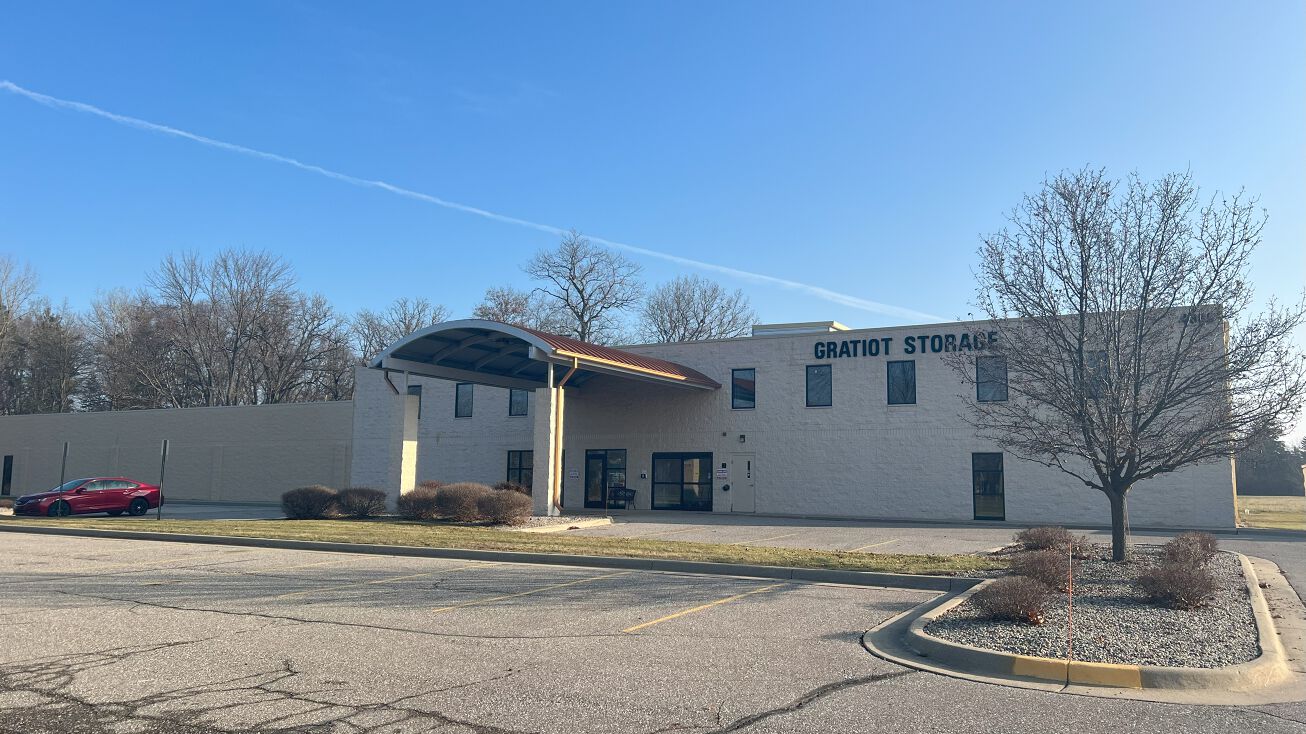 4886 Gratiot Rd, Saginaw, MI 48638