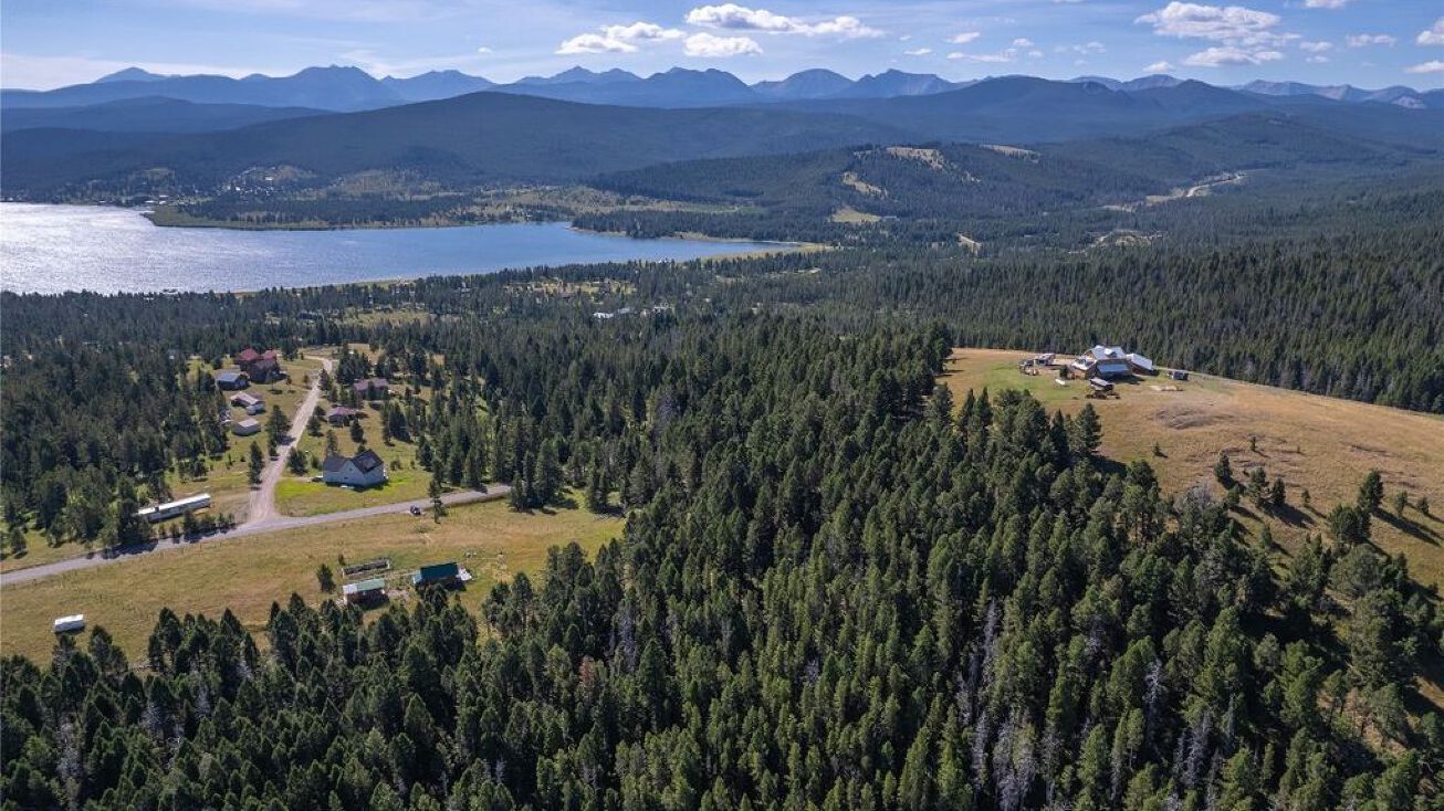 741 Lake Rd, Anaconda, MT 59711