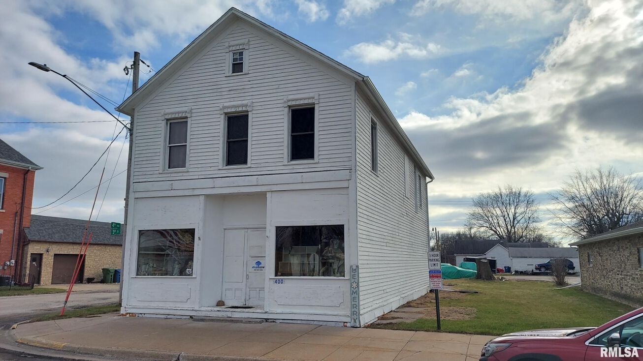 400 3RD Street, Sherrard, IL 61281