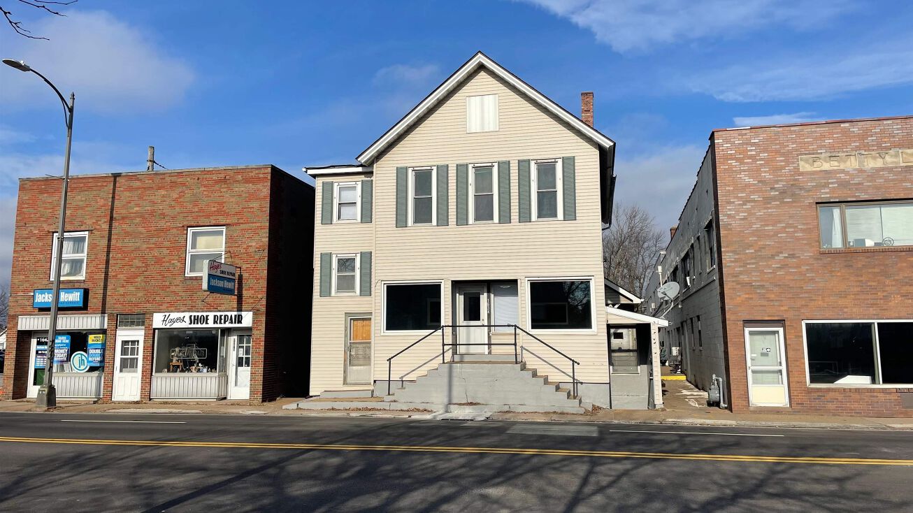 1634 W LOCUST Street, Davenport, IA 52804