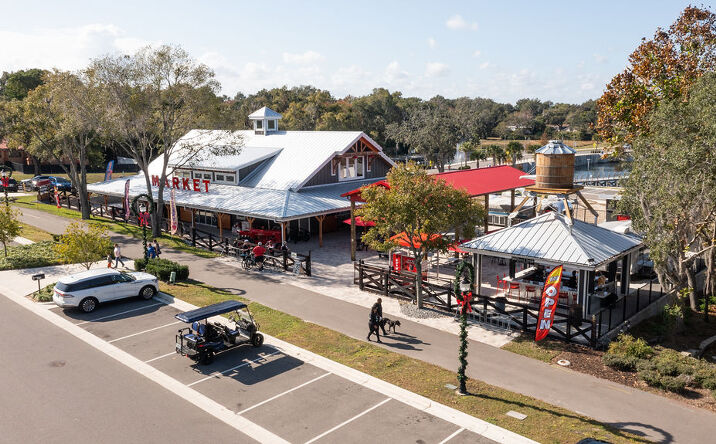 Pictures of Retail property located at 550 West Ave, Clermont, FL 34711 for sales - image #1