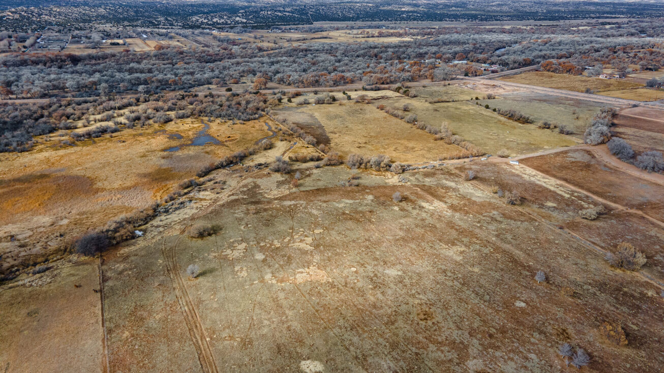 007 Sparkling Moolah Rd, Peña Blanca, NM 87052