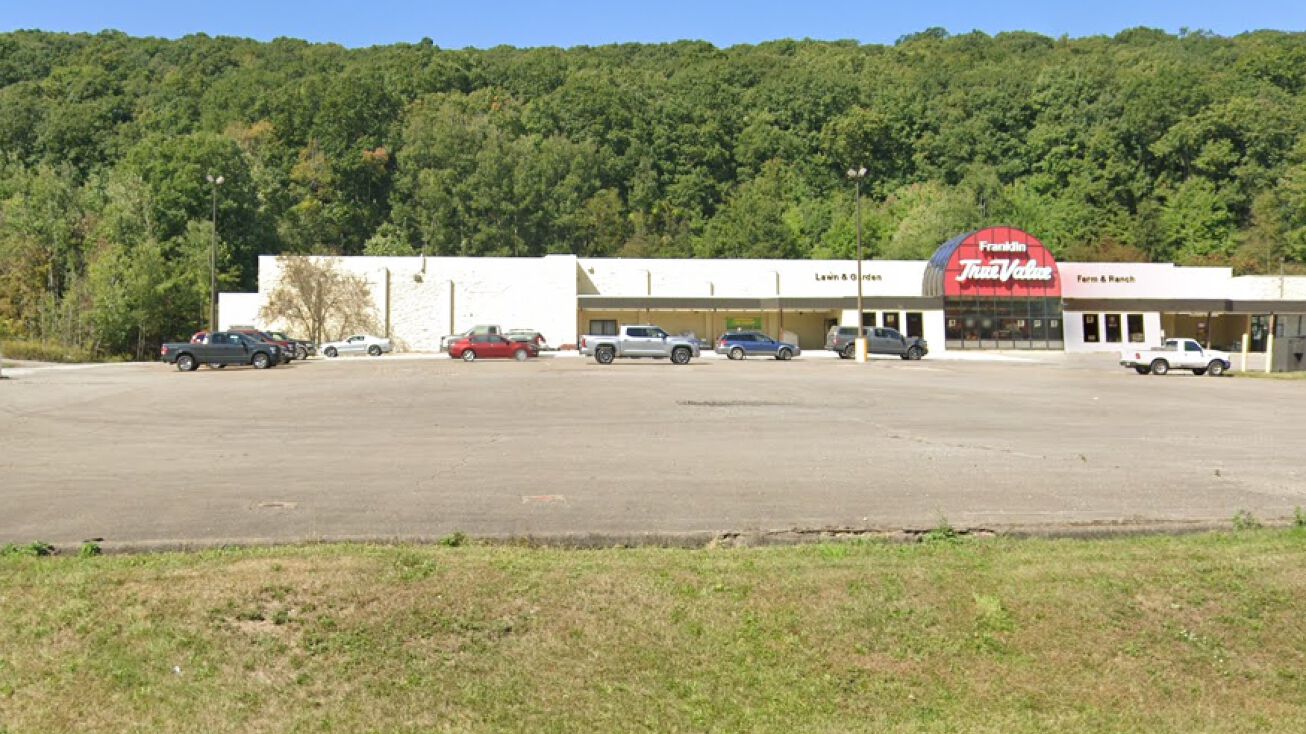 767 Allegheny Blvd, Franklin, PA 16323