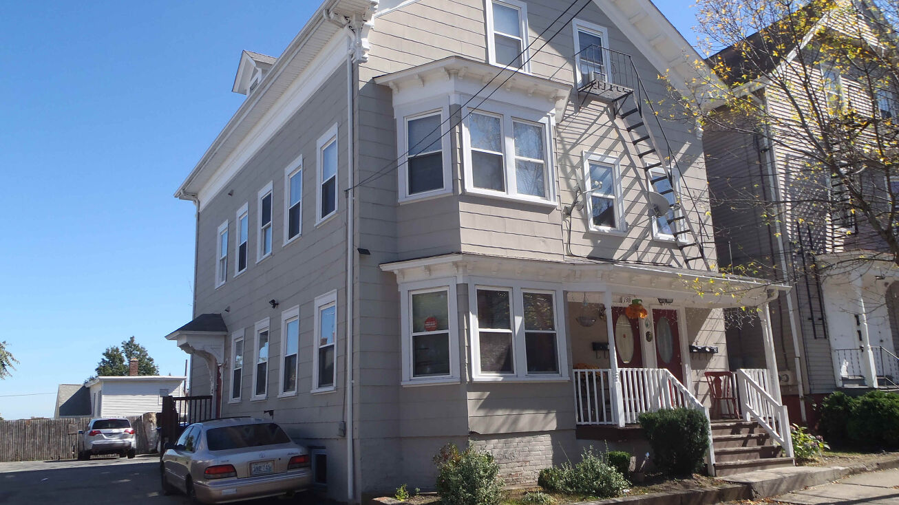 138 Garden St, Pawtucket, RI 02860