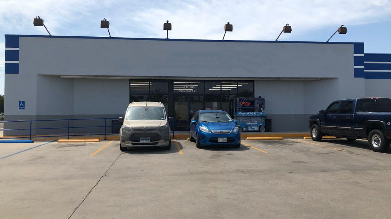 1619 Guadalupe St, Laredo, TX 78043