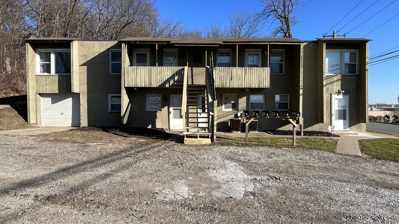 3525 38th Ave, Moline, IL 61265