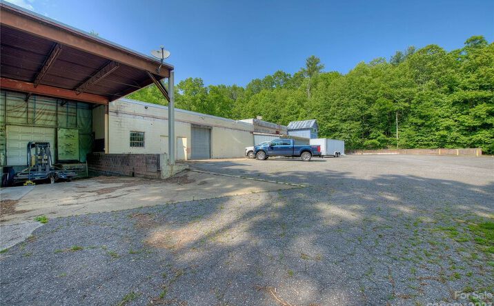 350 Henredon Rd, Spruce Pine, NC 28777 | Crexi.com