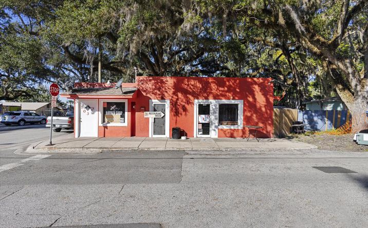 Pictures of Mixed Use, Office, Retail property located at 105 E Cypress St, Kissimmee, FL 34744 for sales - image #1