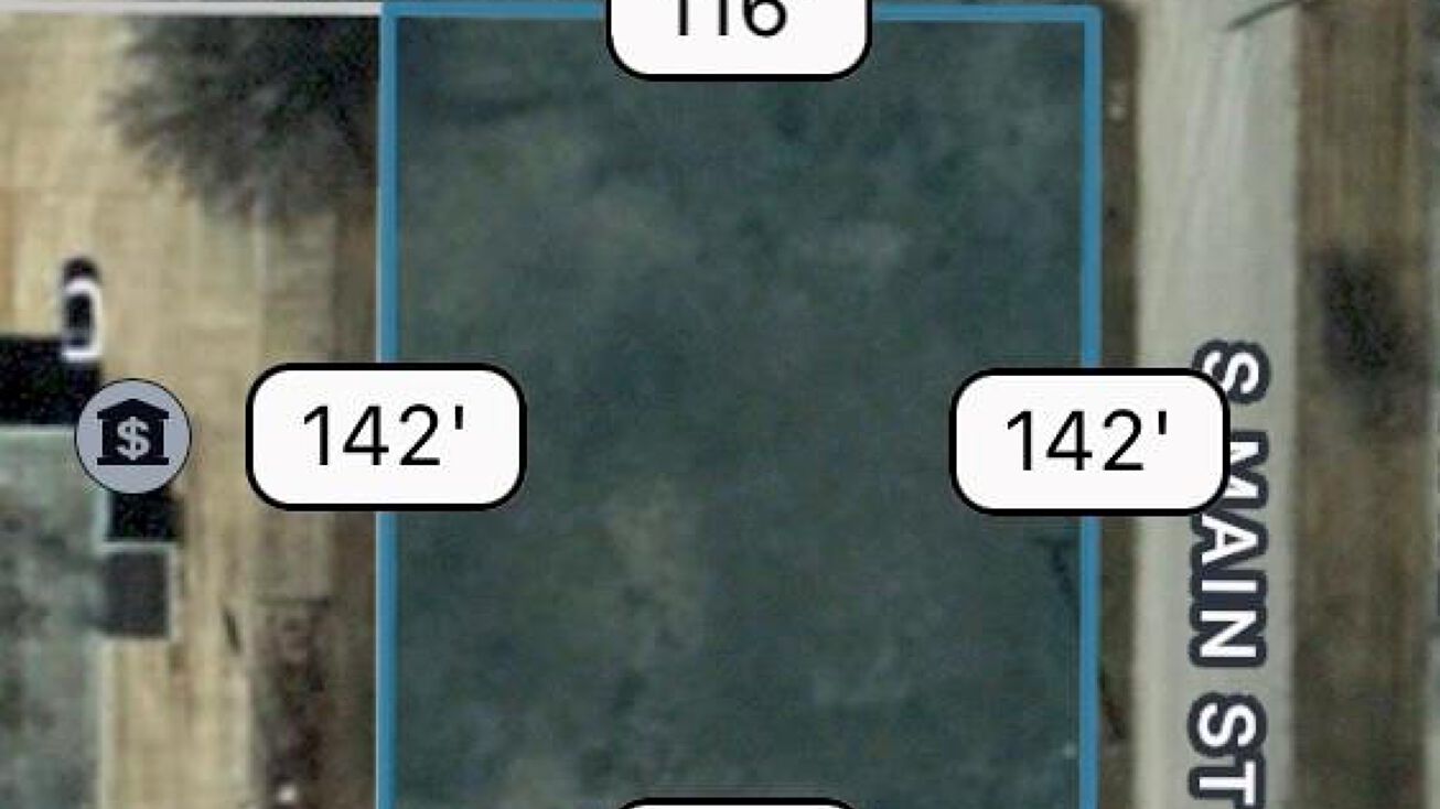 139 E 4th Avenue, KS 66032