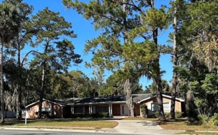 Pictures of Land, Mixed Use, Multifamily property located at 1333 SE 17th St, Ocala, FL 34471 for sales - image #1