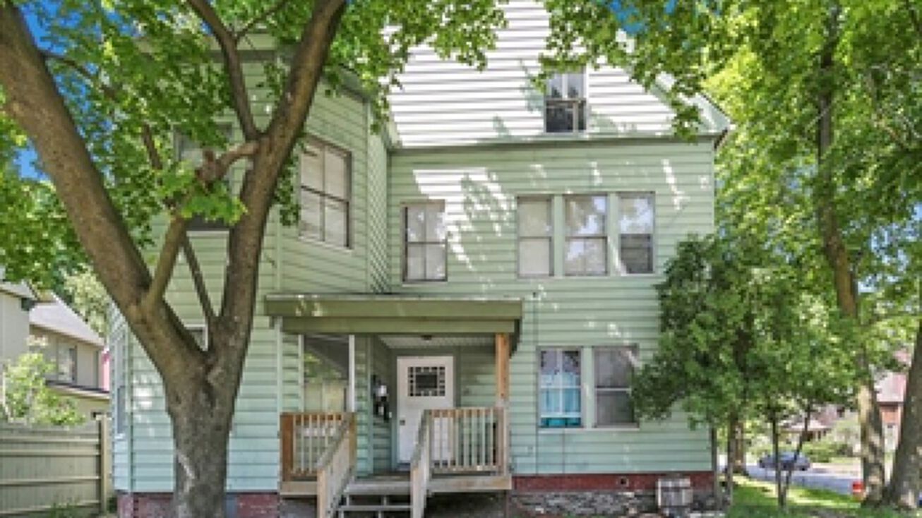 276 Highland St, Worcester, MA 01602