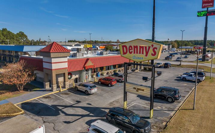 Pictures of Retail property located at 2115 16th Ave E, Cordele, GA 31015 for sales - image #1