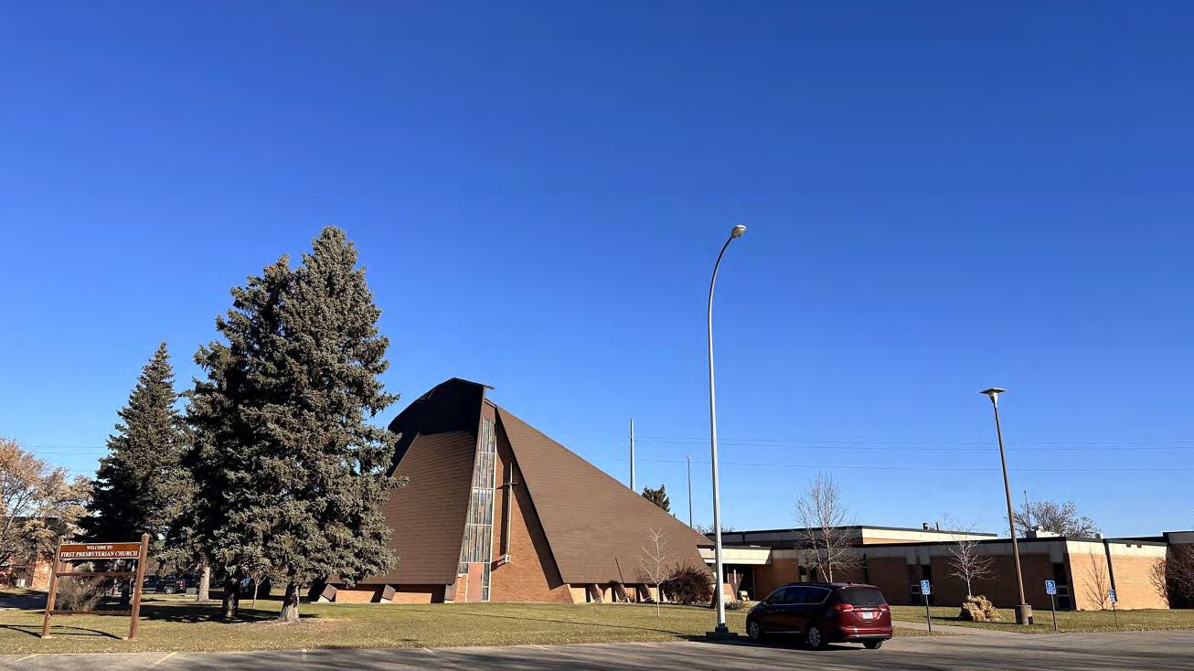 2900 5th St S, Moorhead, MN 56560