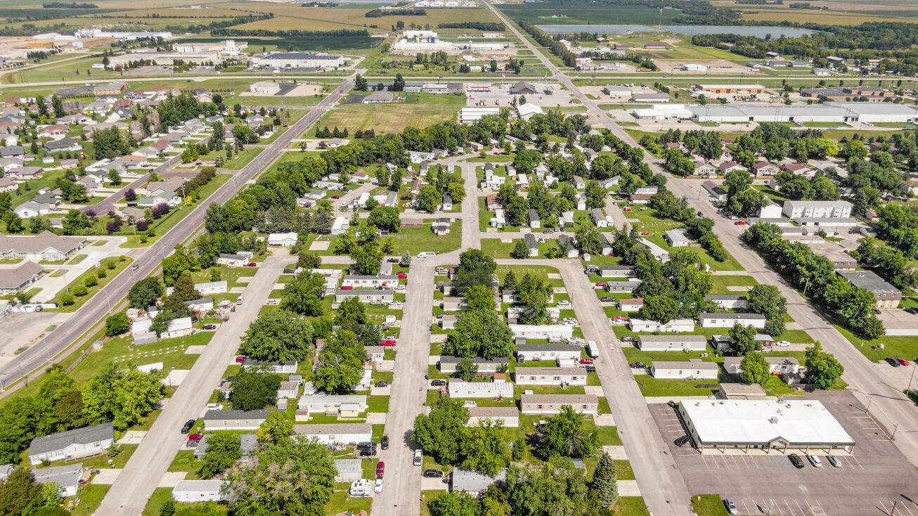 1002 Vantura Dr, Wahpeton, ND 58075