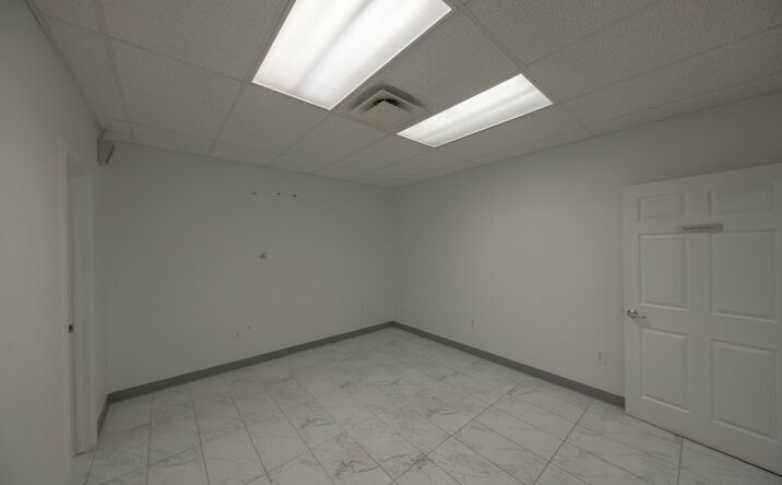 Pictures of Office, Retail property located at 702 Andrews Hwy, Midland, TX 79701 for sales - image #1