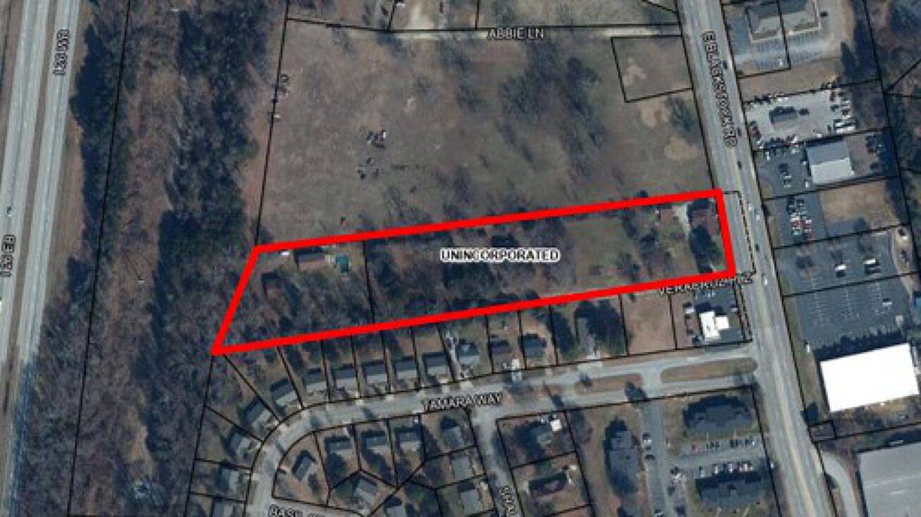 406 E. Blackstock Rd & 180 Veracruz Plz, Spartanburg, SC 29301