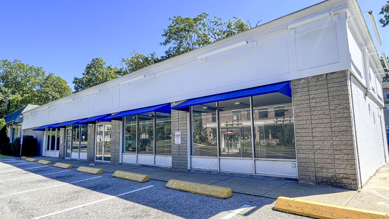 1380 E Putnam Ave, Greenwich, CT 06870