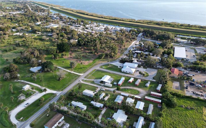 Pictures of Mobile Home Park property located at 3431 SE 38th Ave, Okeechobee, FL 34974 for sales - image #1