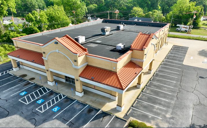 Pictures of Retail property located at 121 N Main St, Woodruff, SC 29388 for comps - image #1