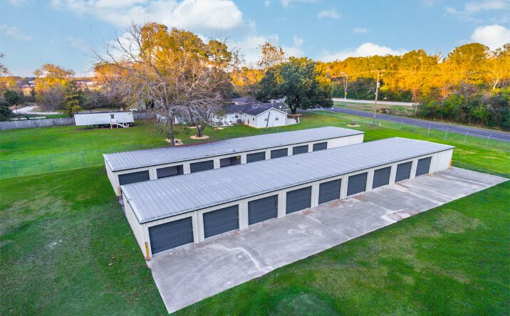 Pictures of Industrial, Self Storage property located at 1609 Lakeland Dr, Liberty, TX 77575 for sales - image #1